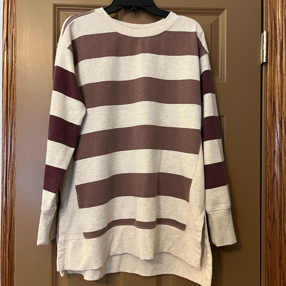 Maurice’s small tunic sweatshirt